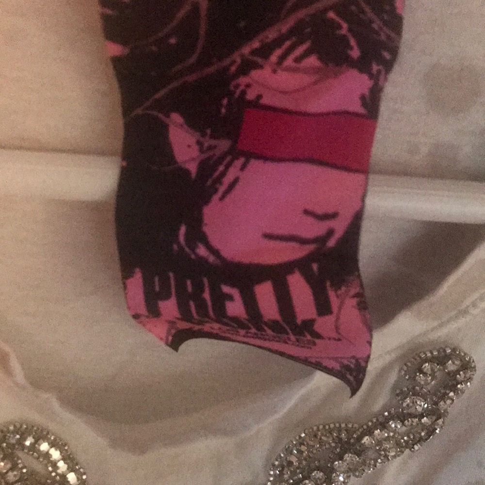 Pretty Punk - Picture 3 of 4